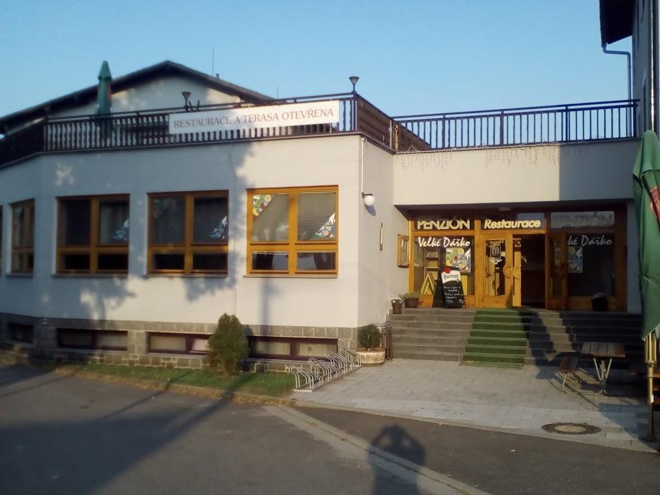 威尔克达尔科酒店 Skrdlovice 外观 照片